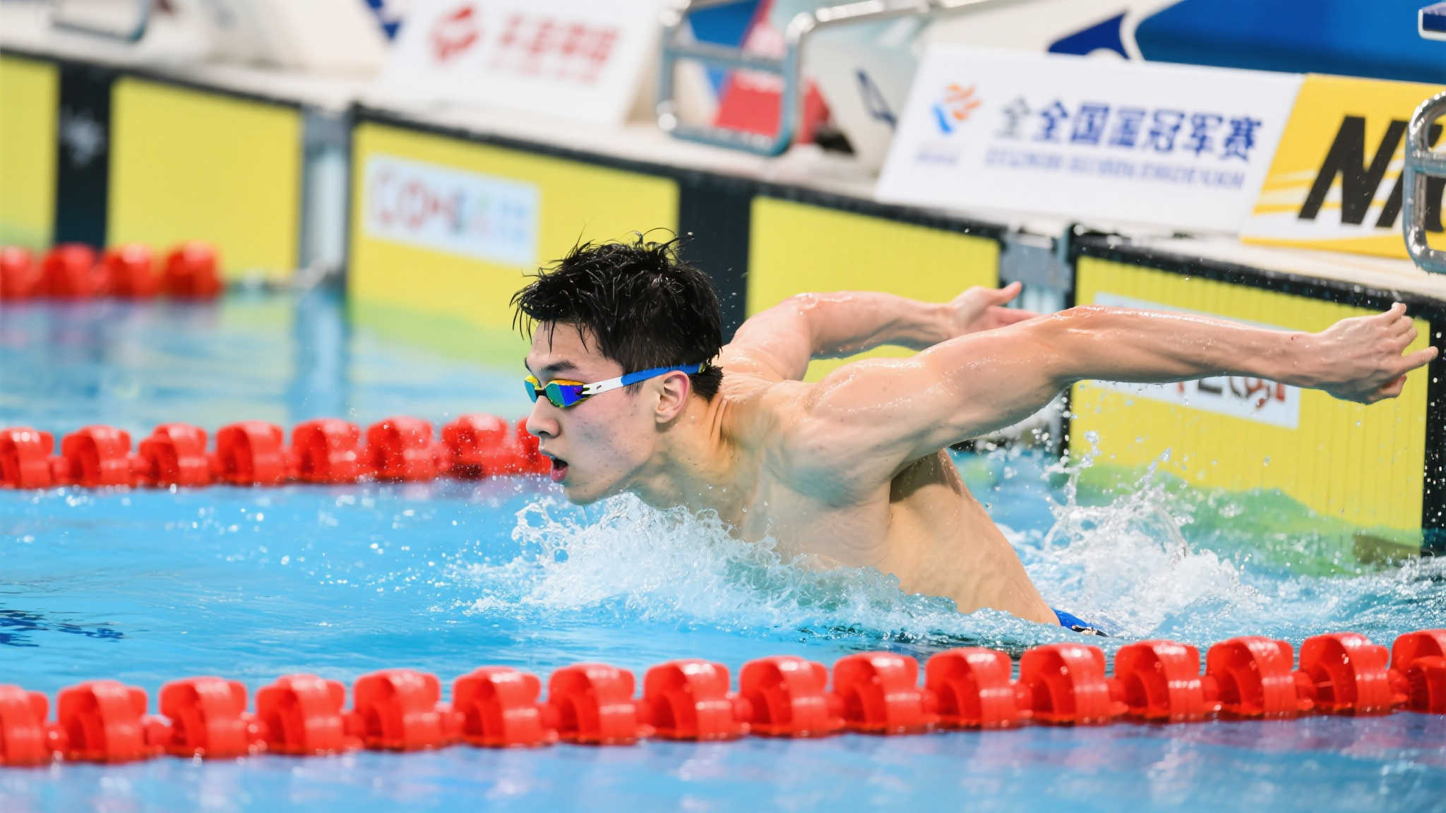 及线下主题 及线下主题